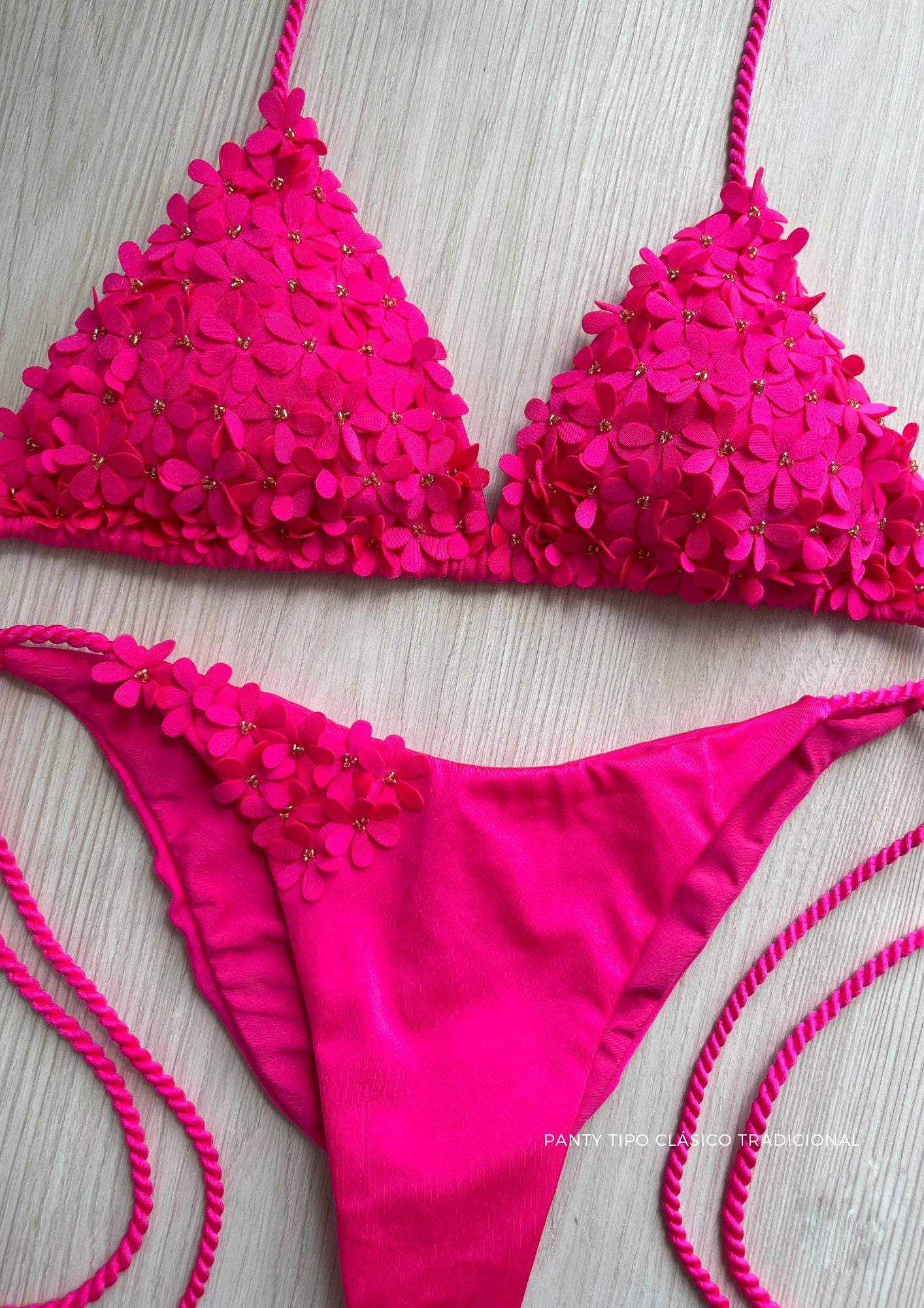 FLOWERS FUCSIA