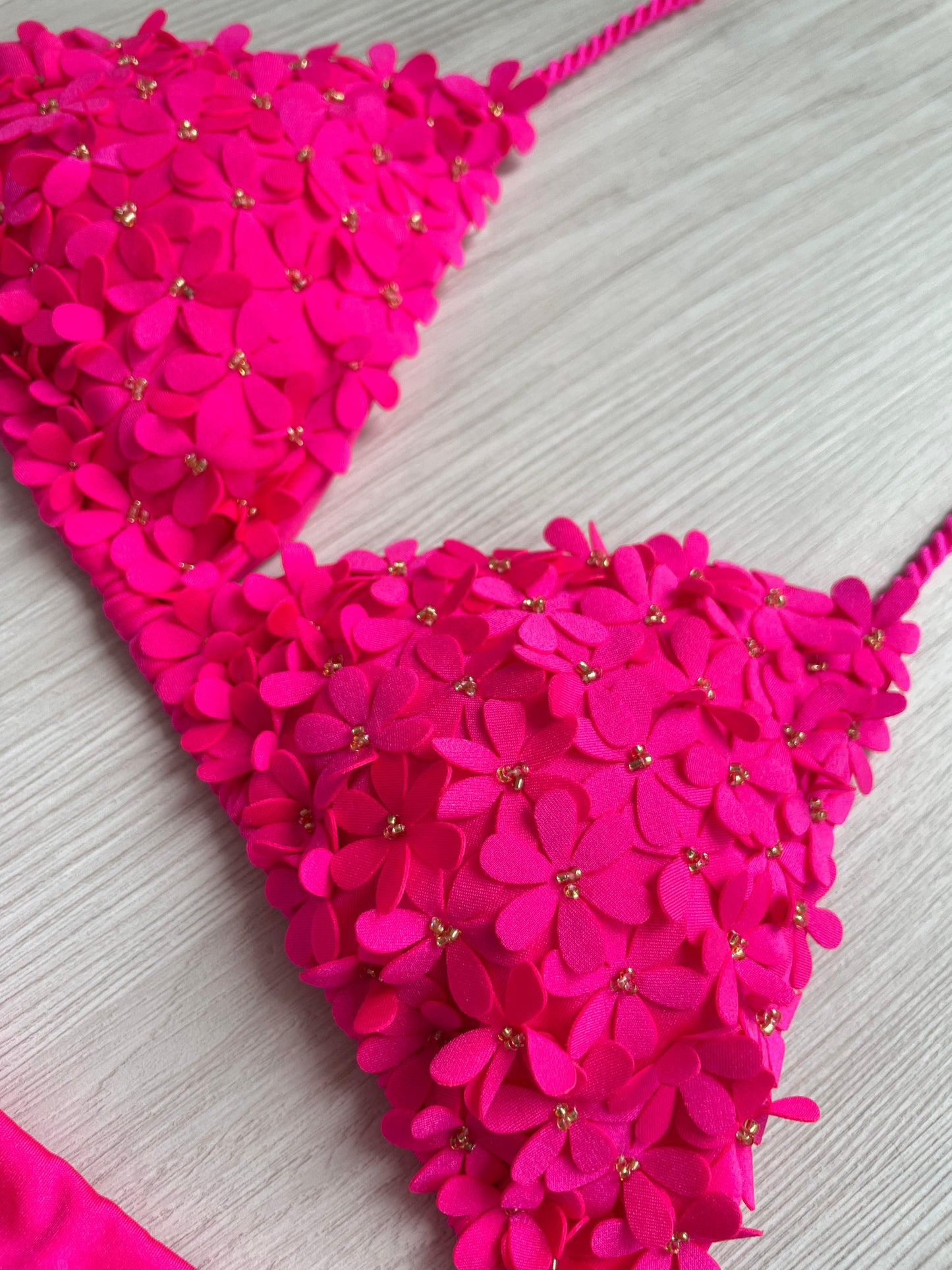 FLOWERS FUCSIA