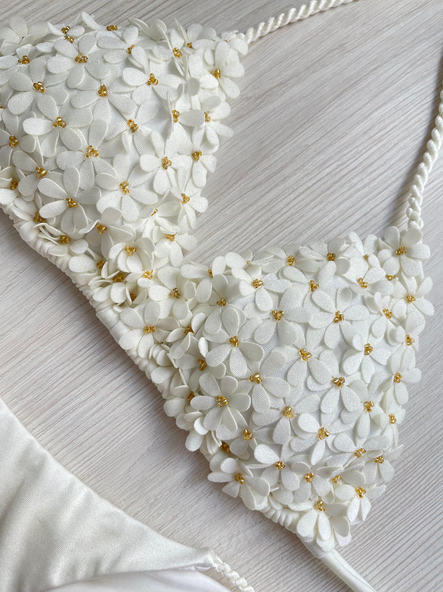 FLOWERS MARFIL